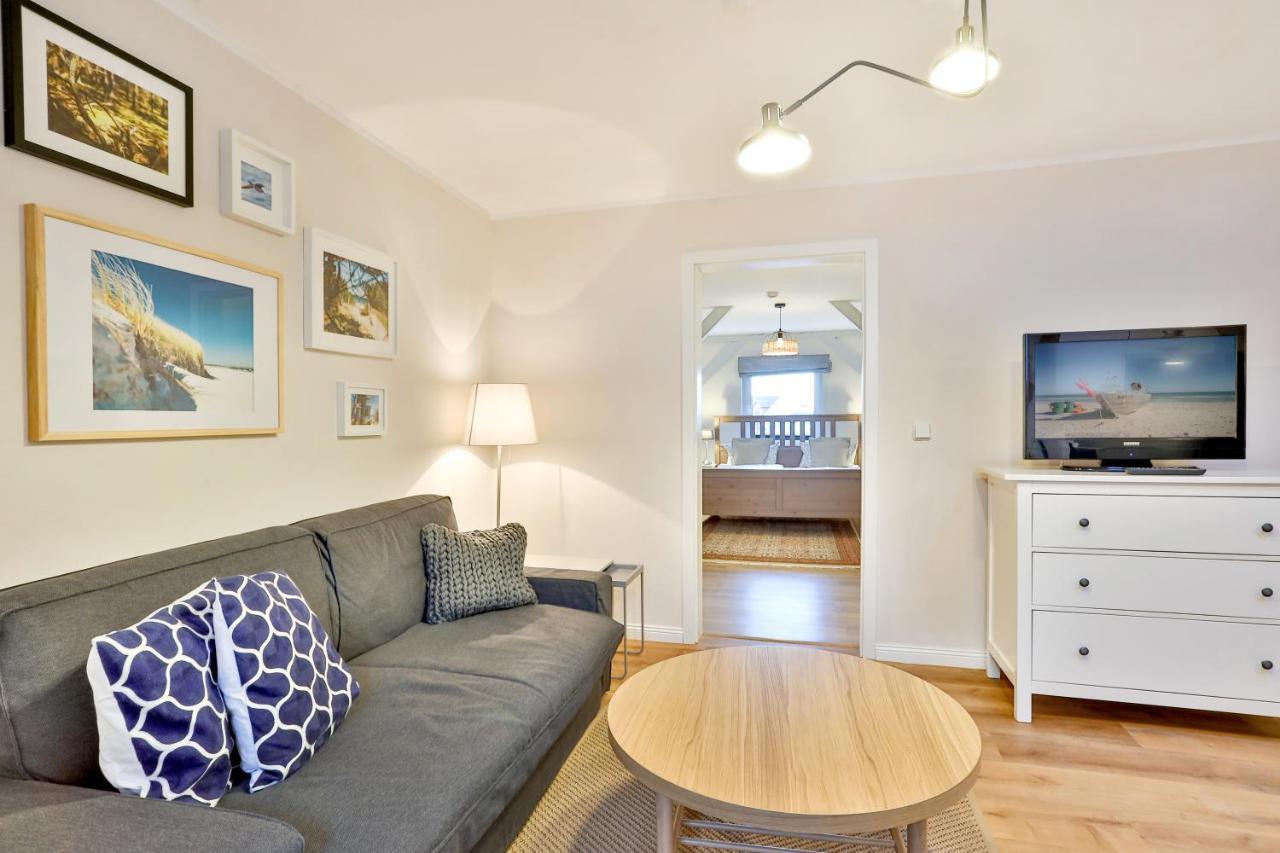 Apartments Am Bahnhof シュトラールズント エクステリア 写真