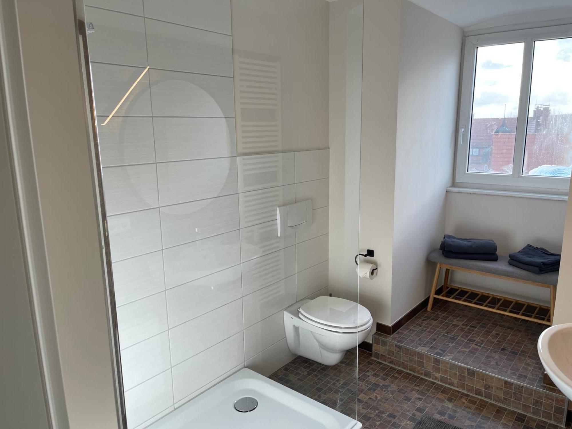 Apartments Am Bahnhof シュトラールズント 部屋 写真