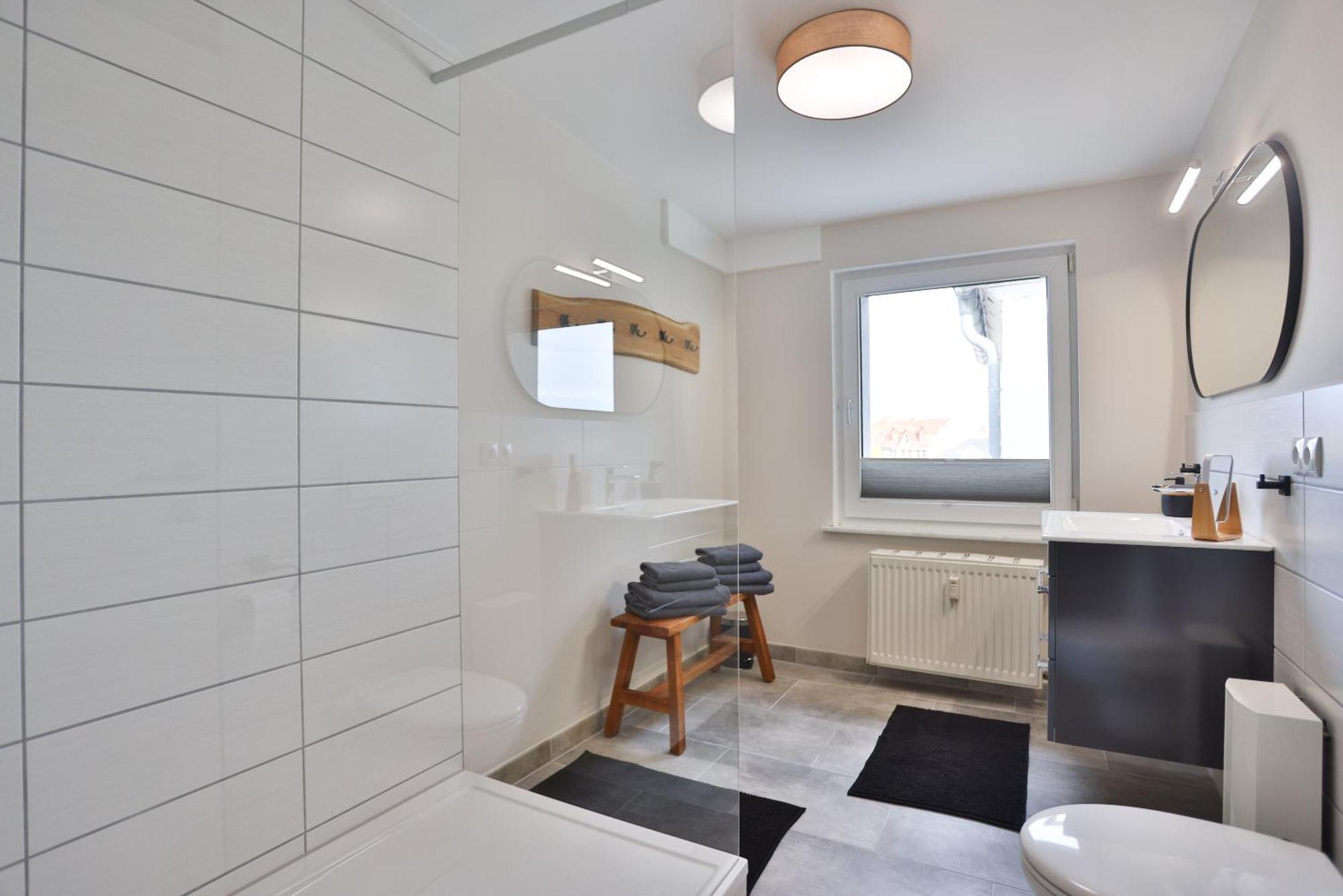 Apartments Am Bahnhof シュトラールズント 部屋 写真