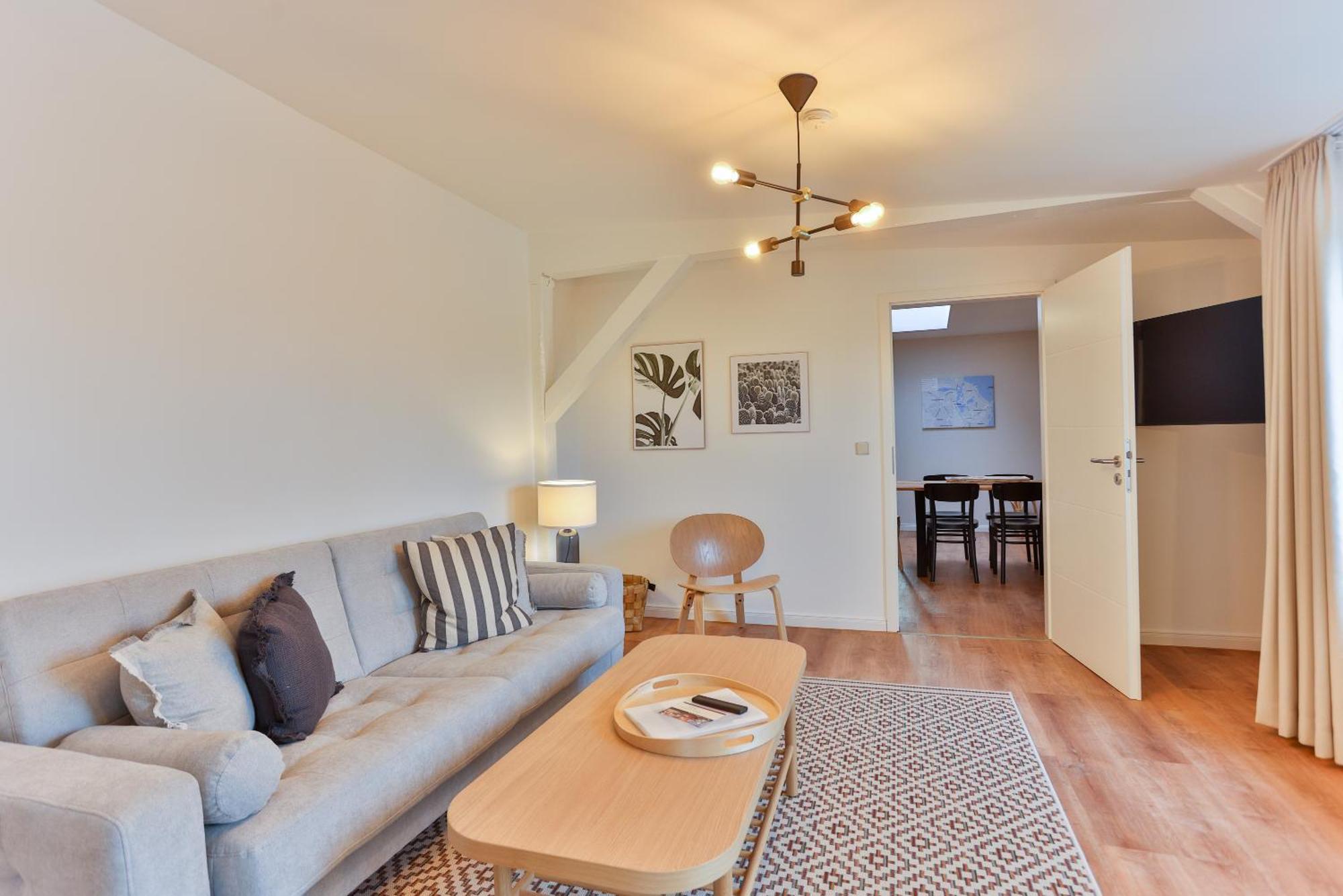 Apartments Am Bahnhof シュトラールズント 部屋 写真